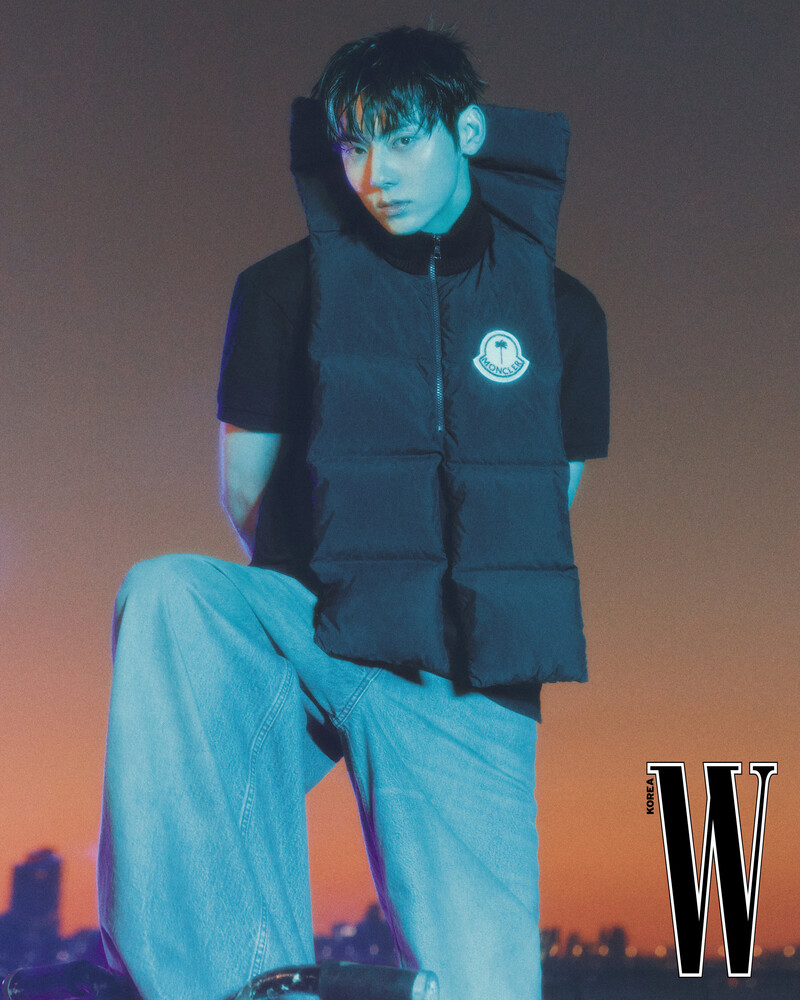 Minhyun for W Korea | November 2023 documents 4