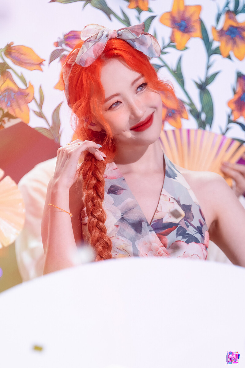 220710 Sunmi - Heart Burn at SBS Inkigayo documents 15