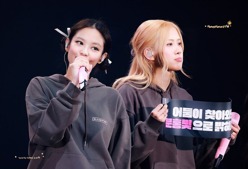 221016 BLACKPINK Jennie & Rosé - 'BORN PINK' Concert in Seoul Day 2 documents 4