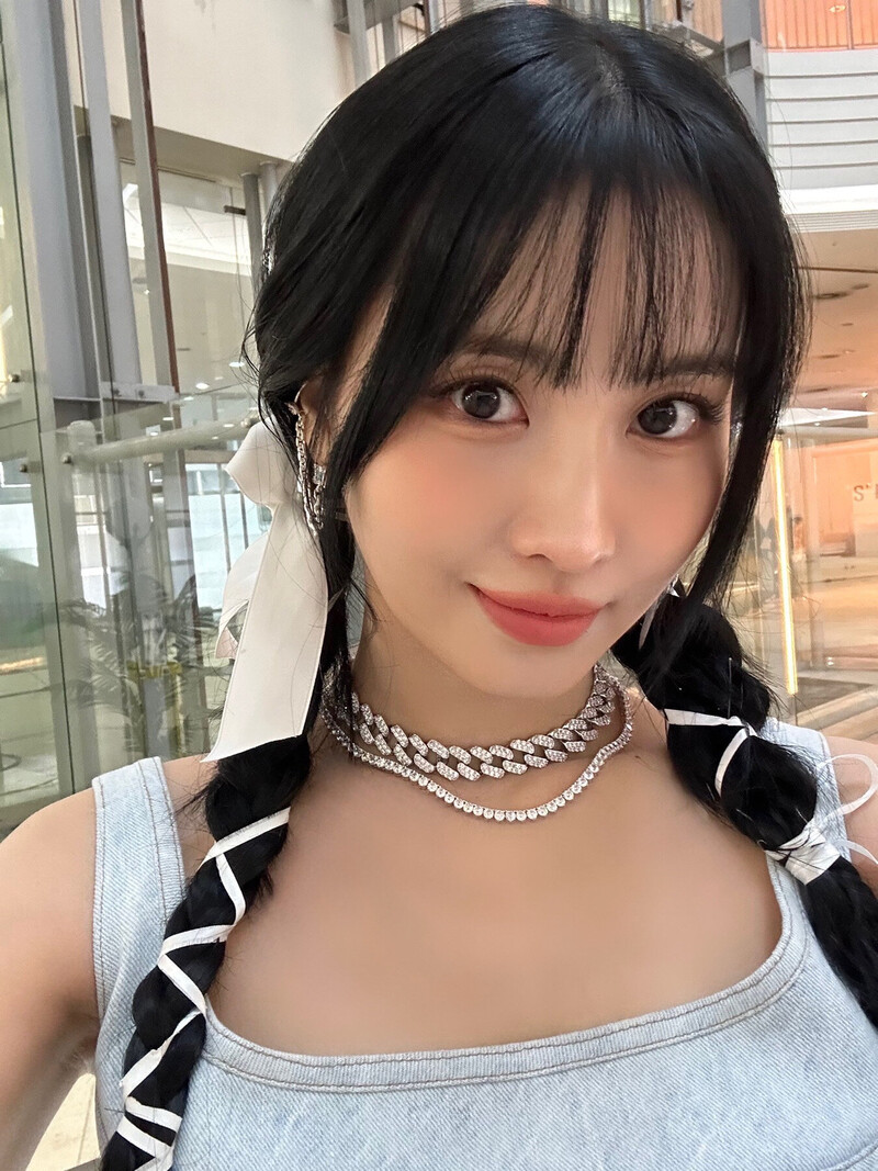 230623 - TWICE Japan Twitter Update with MOMO documents 1