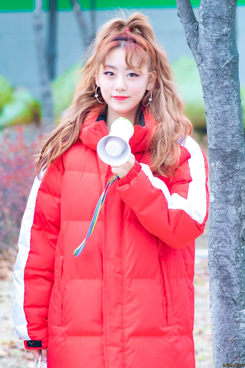 181111 Weki Meki Lua at Pepero Day event documents 2