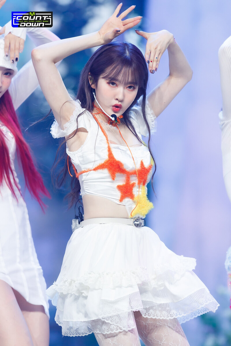 220721 STAYC Sieun 'BEAUTIFUL MONSTER' at M Countdown documents 1