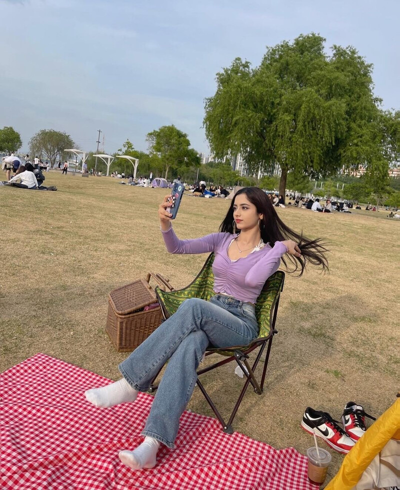 230521 - Aria's Instagram Update documents 2