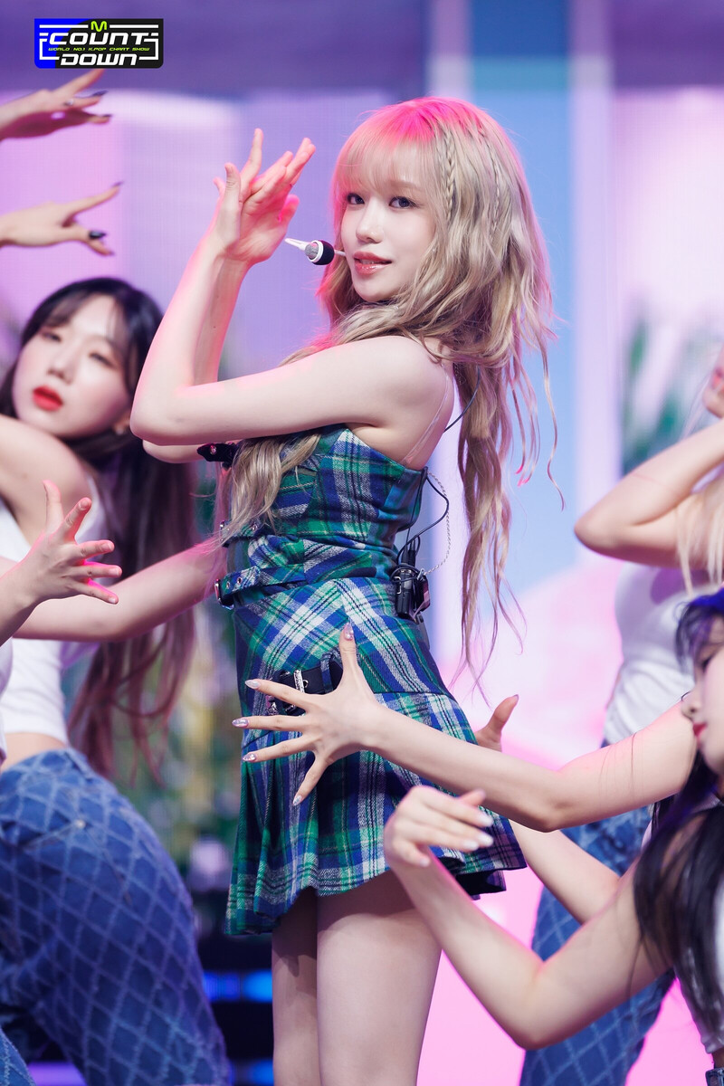 230810 JO YURI - 'TAXI' at M COUNTDOWN documents 10