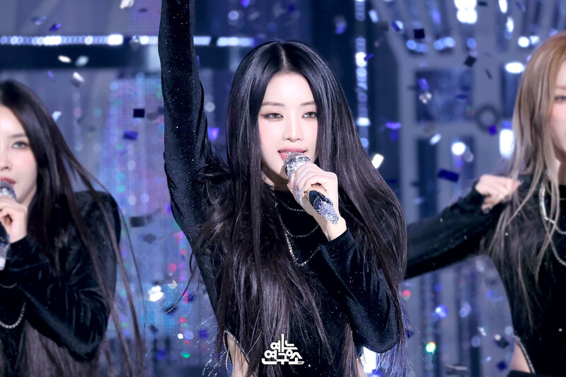 240203 (G)I-DLE Minnie -  'Super Lady' at Music Core documents 1