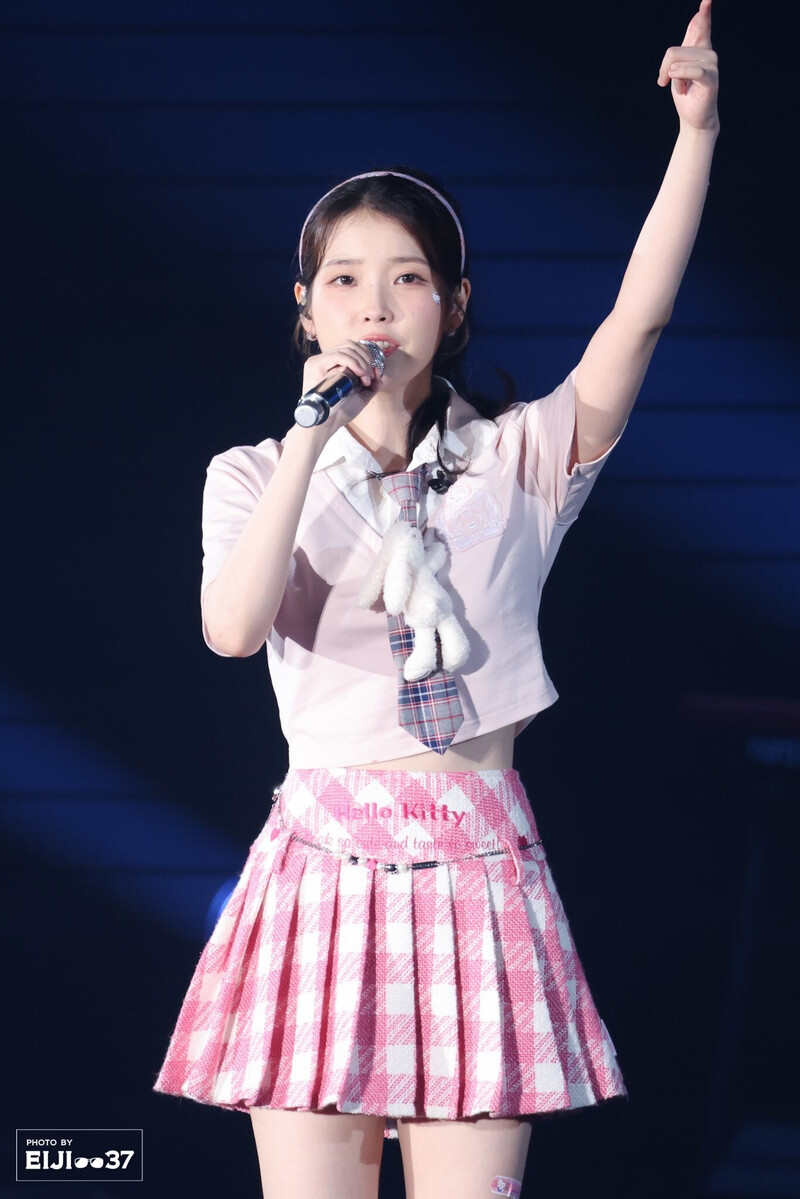 240707 IU - ‘H.E.R.’ World Tour in Osaka Day 2 documents 13