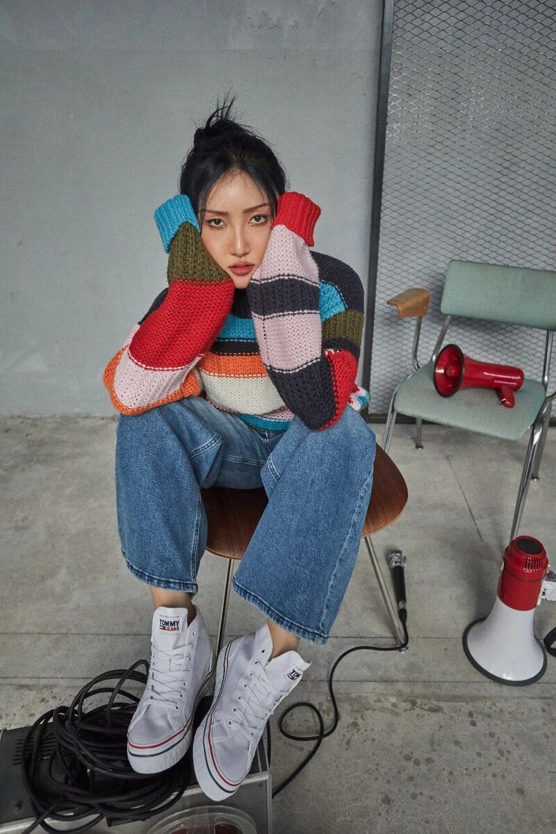 MAMAMOO's Hwasa for Tommy Hilfiger 2020 Fall Collection documents 1