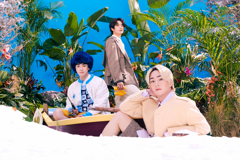 SHINee 2022 Winter SMTOWN : SMCU PALACE concept photos documents 1