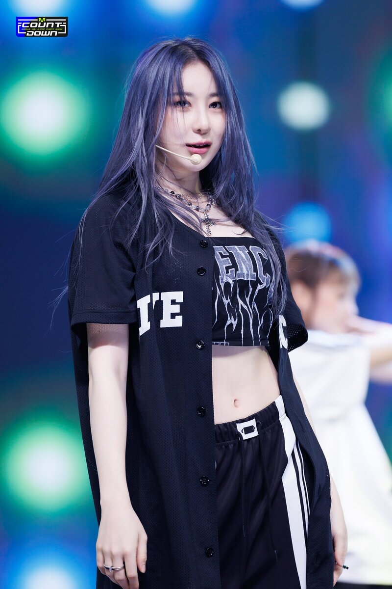 230907 Lee Chaeyeon - LET'S DANCE at M Countdown documents 11