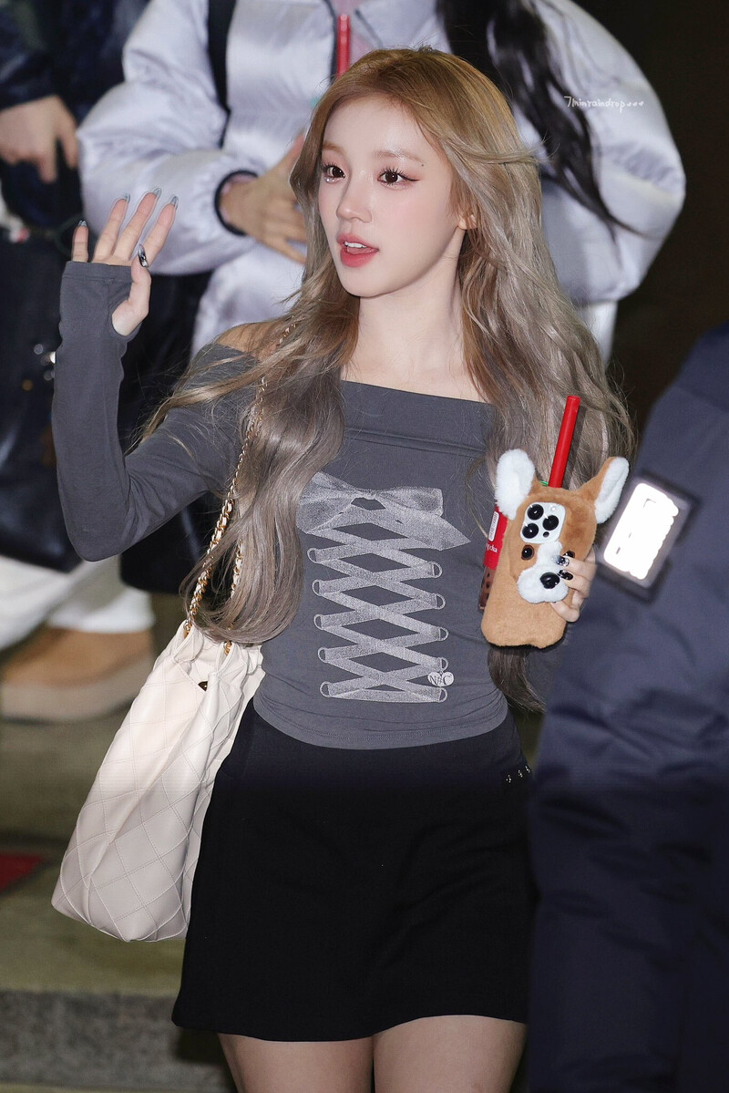 240202 (G)I-DLE Yuqi - Music Bank Commute documents 10