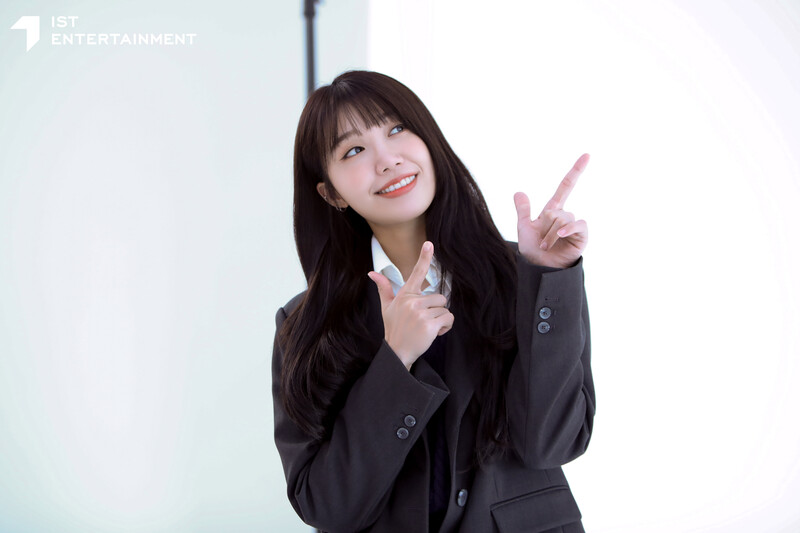 231011 IST Naver post - Apink EUNJI - 'Cloud Trail: Team Venture' game commercial shoot and MV behind documents 2