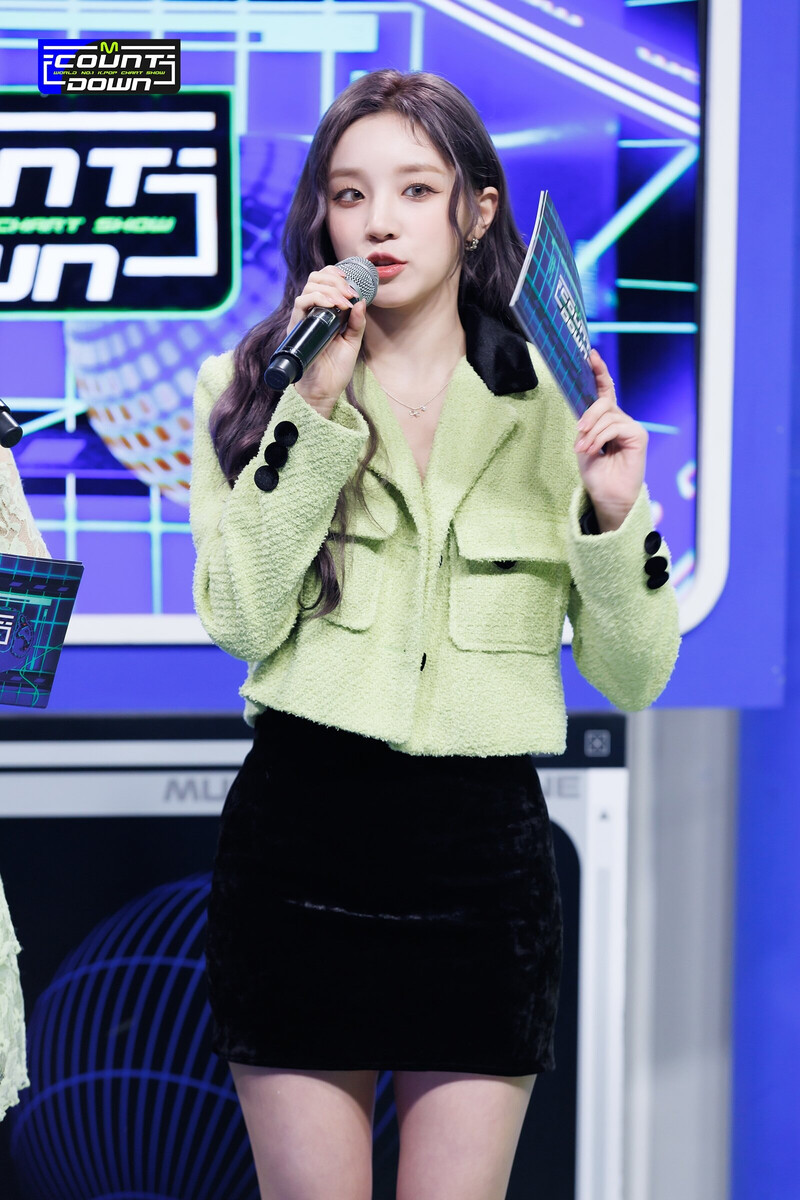 230202 M Countdown MC's (G)I-DLE Miyeon & Yuqi documents 6