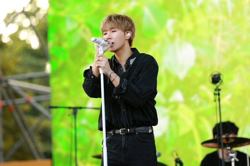 231024 - Naver - Sungkyu - Slow Life Slow Live 2023 Behind Photos documents 8