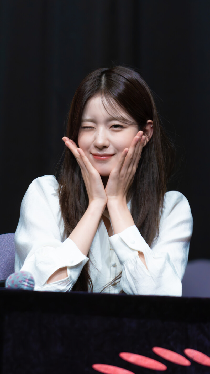 240928 WOOAH - WOOYEON at fansign event documents 5