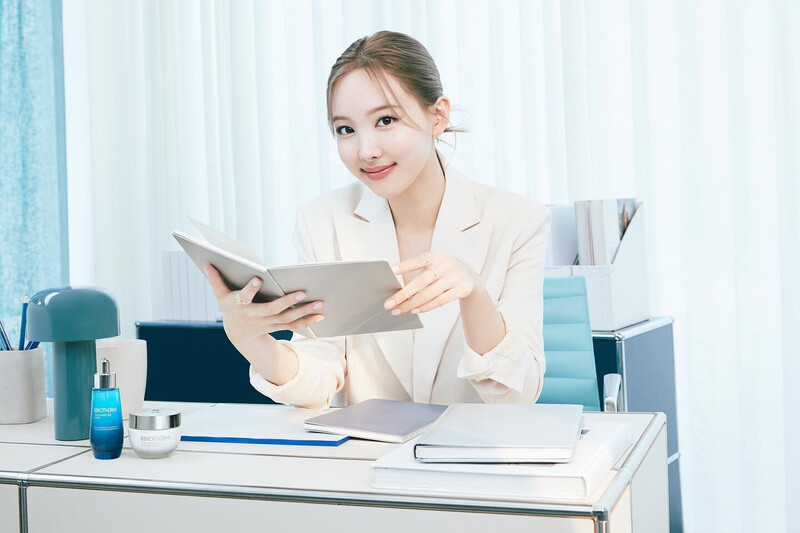 TWICE Nayeon x Biotherm Korea 2022 documents 1