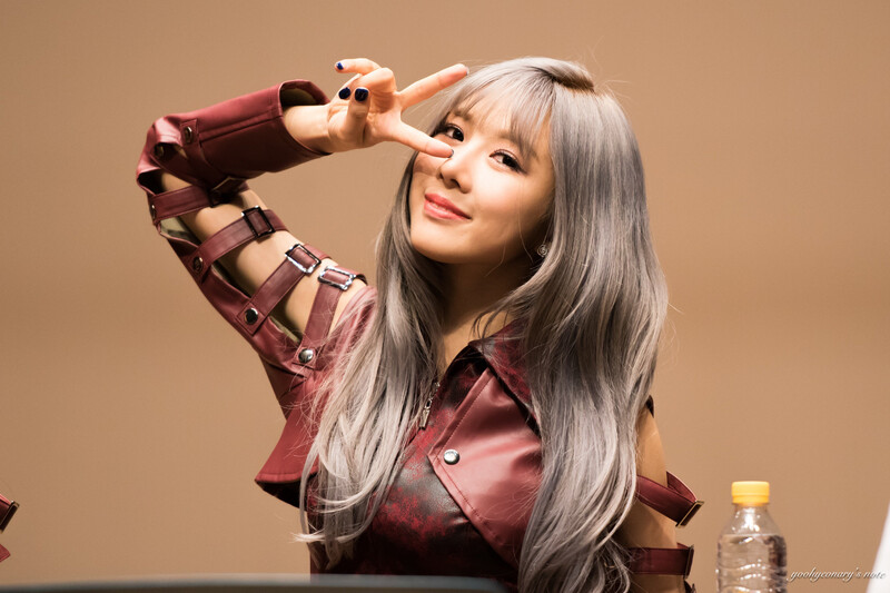 180518 Dreamcatcher Yoohyeon - Fansign Event documents 11