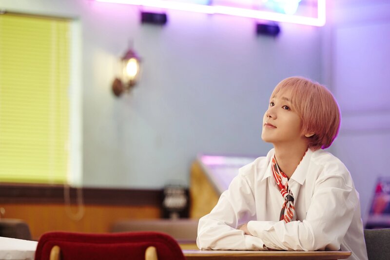 190618 SMTOWN Naver Update - Yesung's "Pink Magic" M/V Behind documents 2