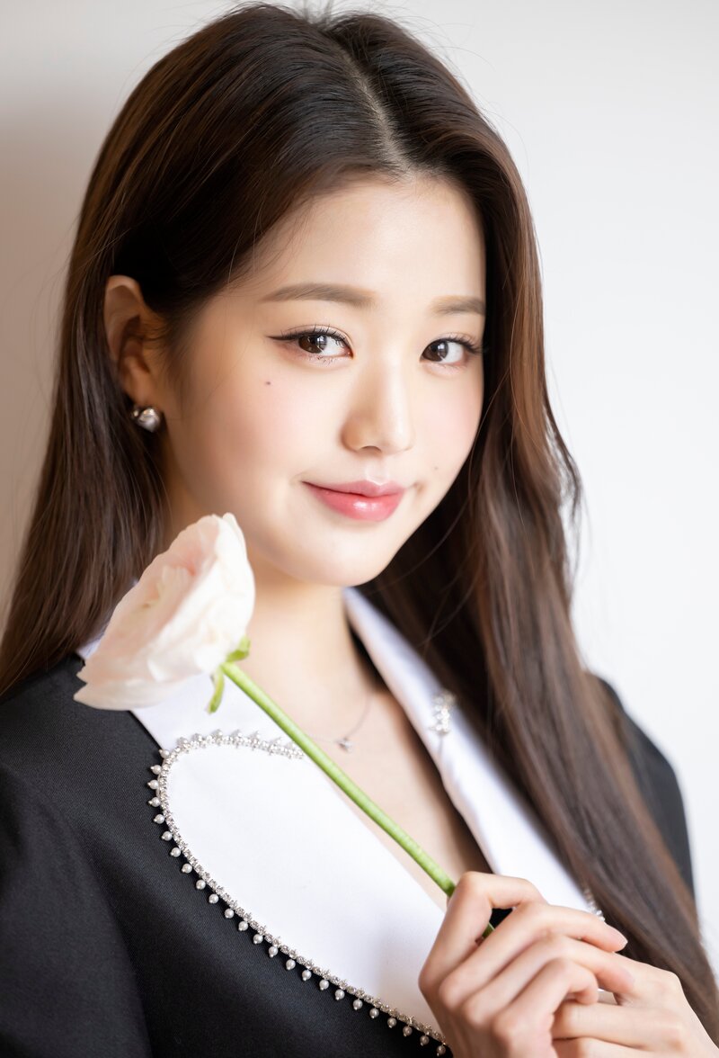 220411 IVE Wonyoung - 'LOVE DIVE' Promotion Photoshoot by Osen documents 1