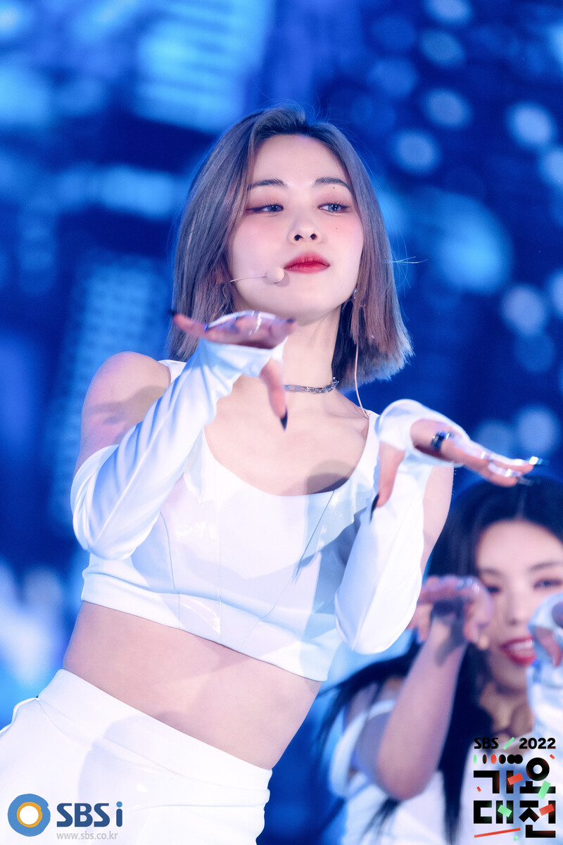 221224 ITZY Ryujin - 2022 SBS Gayo Daejeon Behind Photos documents 1