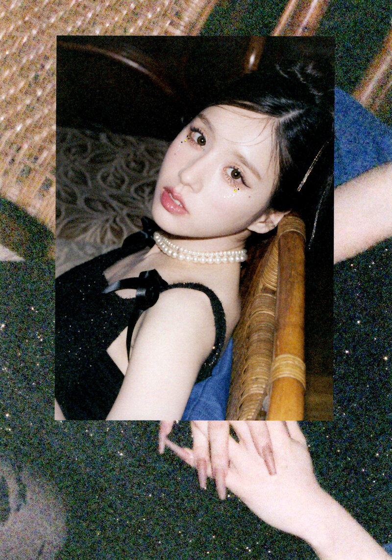 HEEJIN -  1st Mini Album "K" [SCANS] documents 13