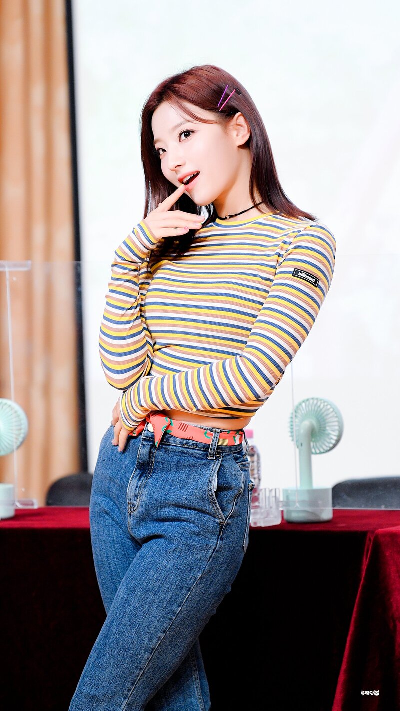 220724 fromis_9 Saerom documents 3