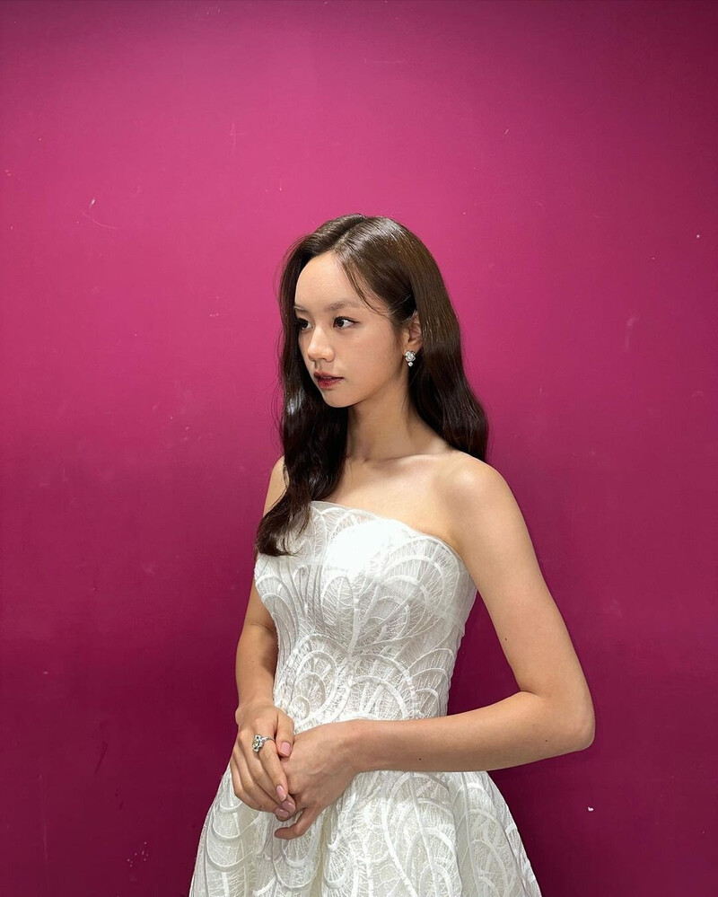 221229 GIRL'S DAY Hyeri Instagram Update documents 5