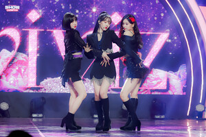 220223 VIVIZ - 'BOP BOP!' at Show Champion