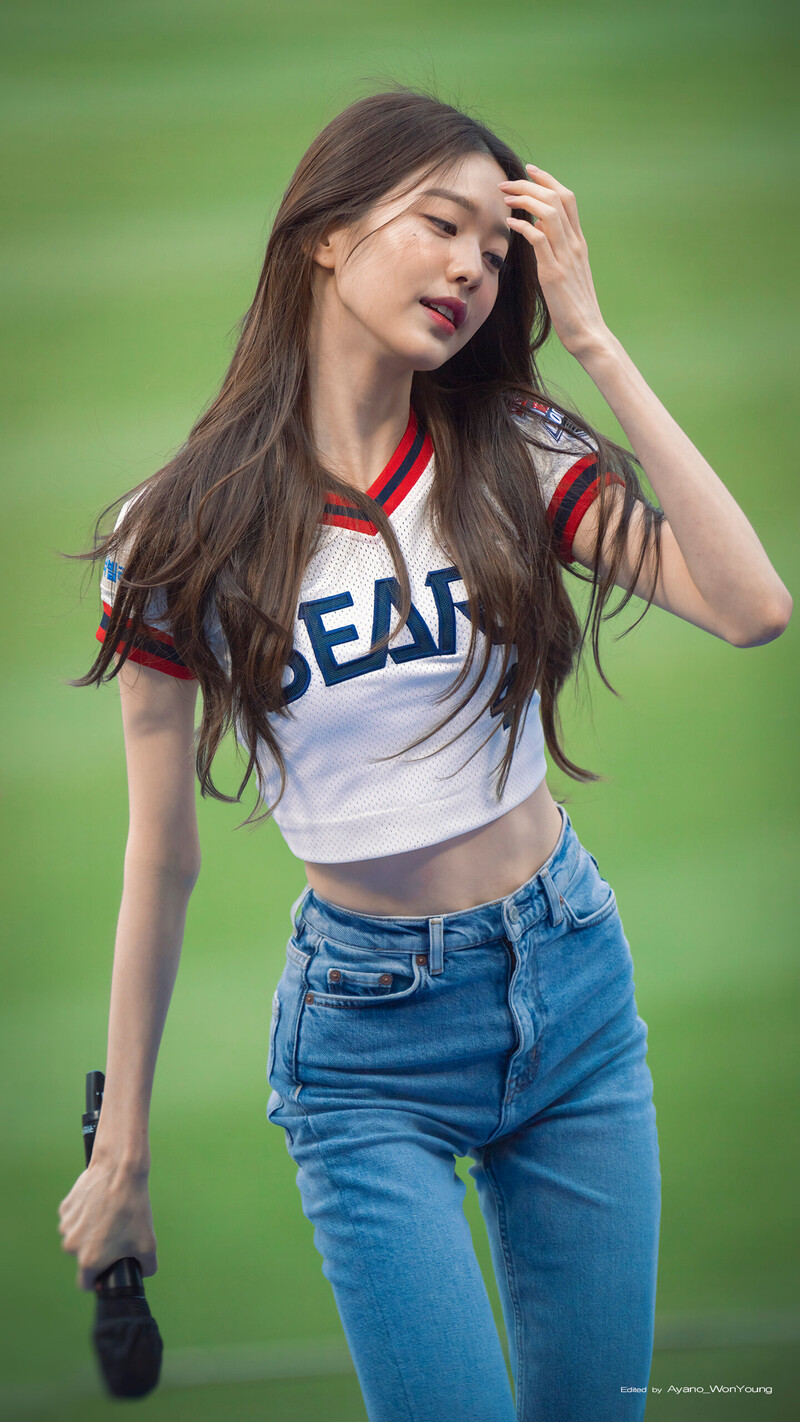 220619 IVE Wonyoung - Doosan Bears First Pitch