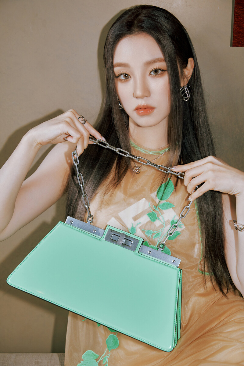 230222 T Entertainment Weibo - (G)I-DLE Yuqi - Fendi 2023 FW documents 5