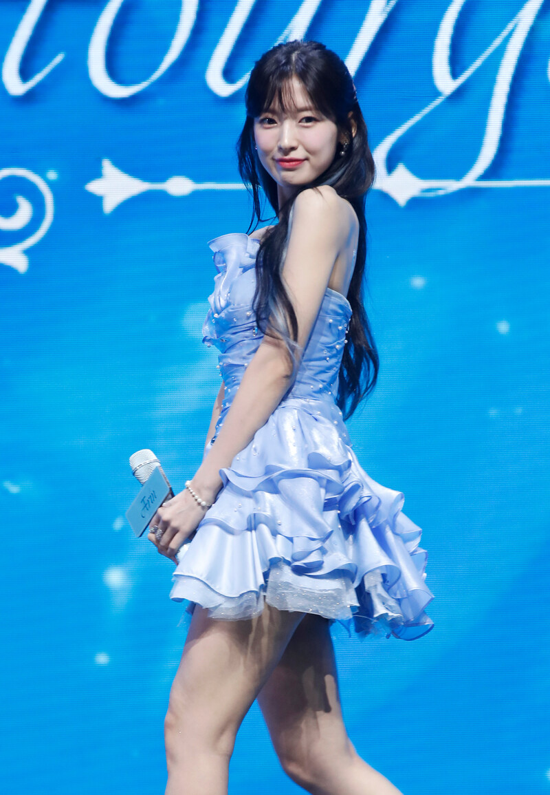 230724 Oh My Girl Arin 'Golden Hourglass' Comeback Showcase documents 4