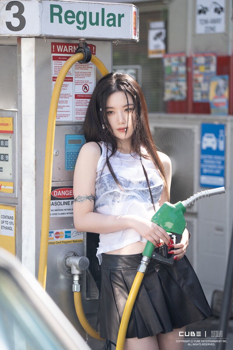 240712 CUBE Entertainment Naver Post with Shuhua - (G)I-DLE 7th Mini Album [I SWAY] Behind the Scenes of the Jacket Shoot documents 12
