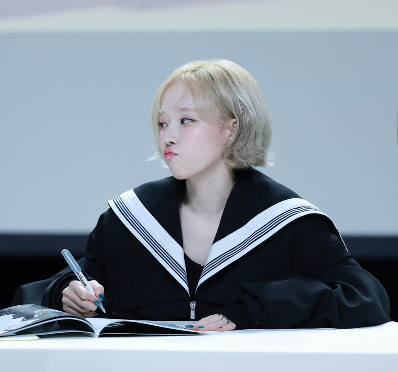 241202 aespa Winter - Dear My Muse Fansign documents 2