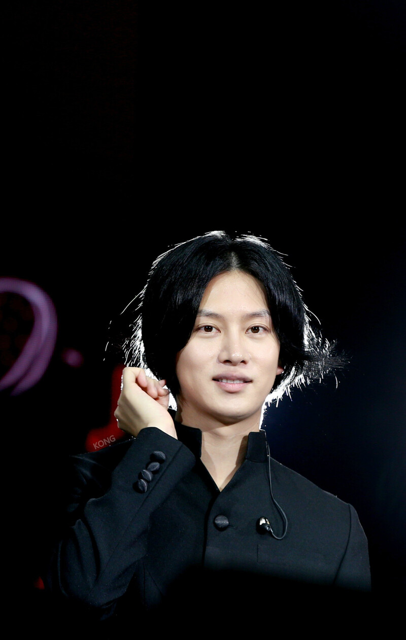 160806 Heechul at Heechul FM in Guangzhou documents 1