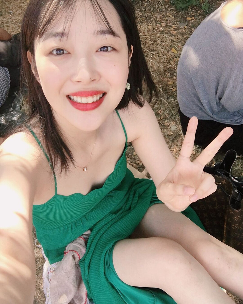 180709 Sulli Instagram update documents 12