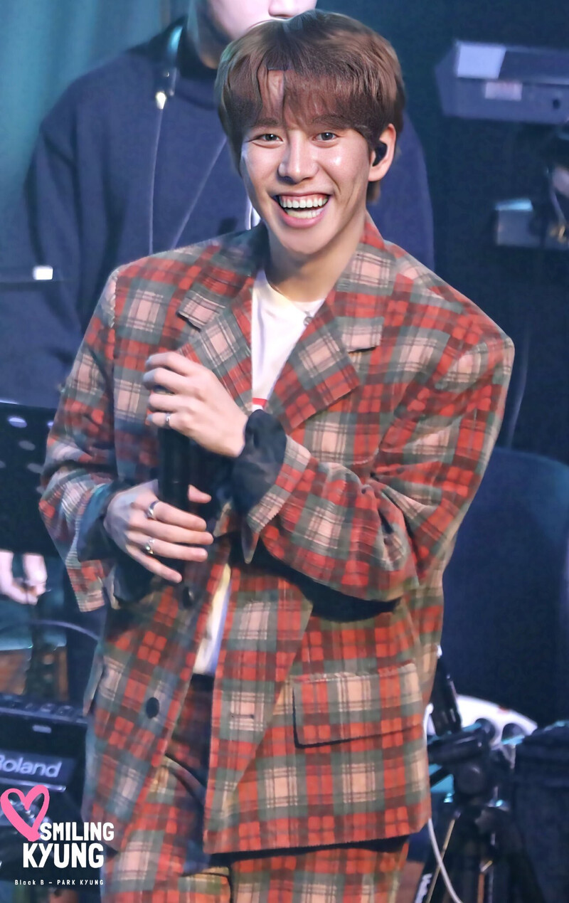 191208 Block B Kyung at 28.12°C Showcase documents 3