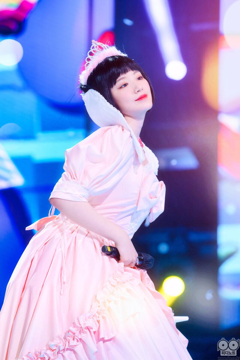 220403 (G)I-DLE Shuhua - 'TOMBOY' at Inkigayo documents 1