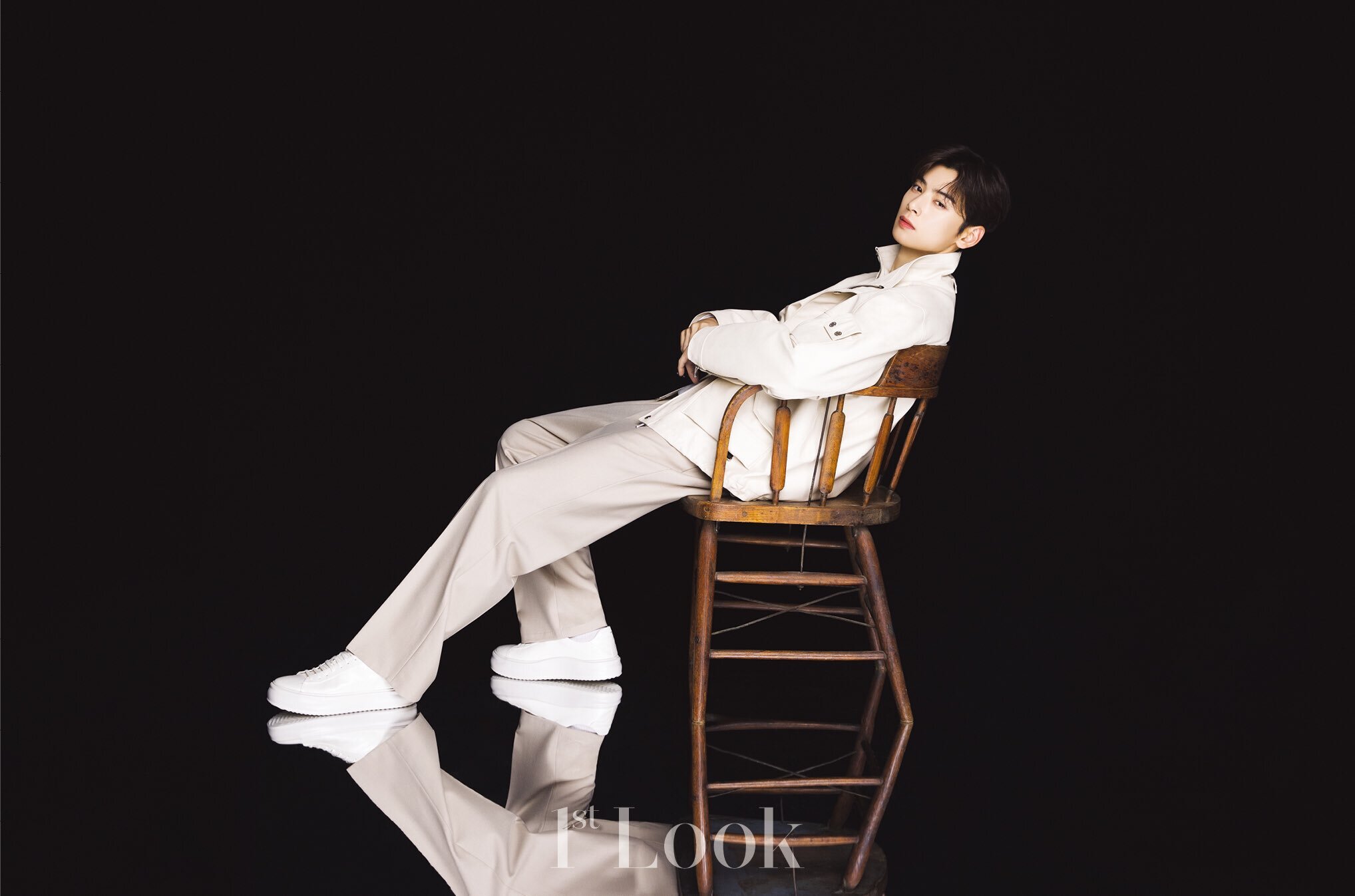 📸 Cha Eunwoo x Louis Vuitton, @wkorea April 2021 Issue. - - - #チャウヌ #車銀優  #ชาอึนอู #アストロ #이동민 #아스트로 #chaeunwoo #MJ #jin