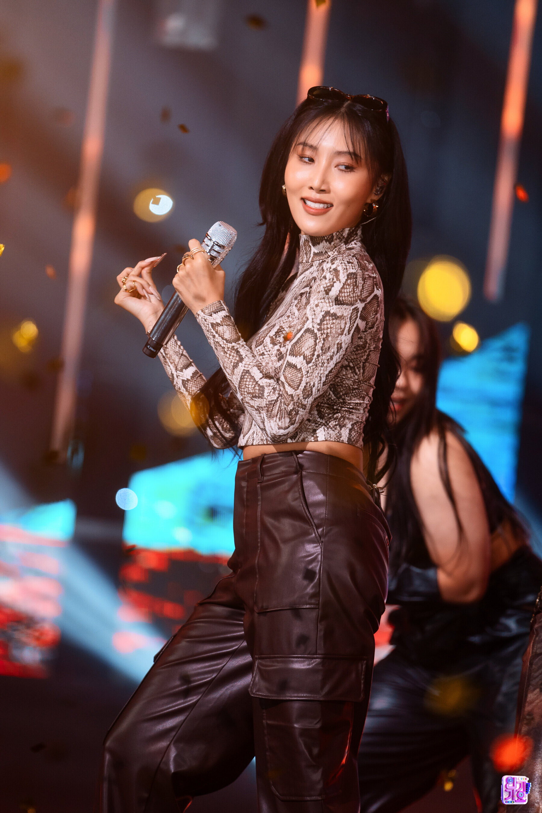 221023 Mamamoo Hwasa Illella At Inkigayo Kpopping