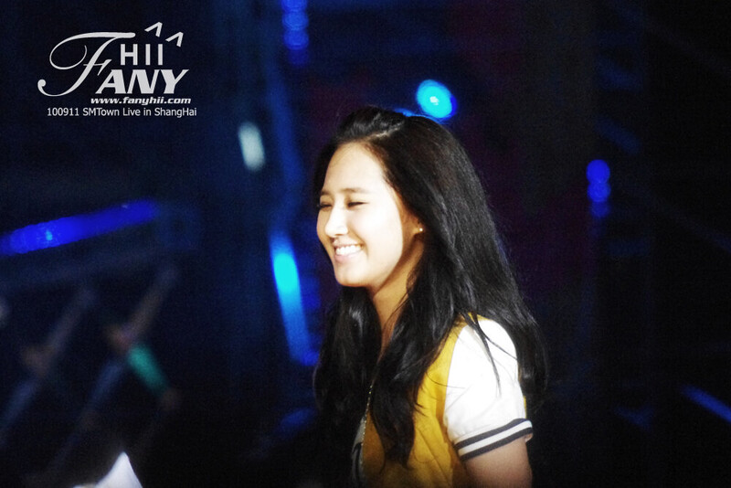 100911 Girls' Generation Yuri at SMTOWN Live in Shanghai documents 3