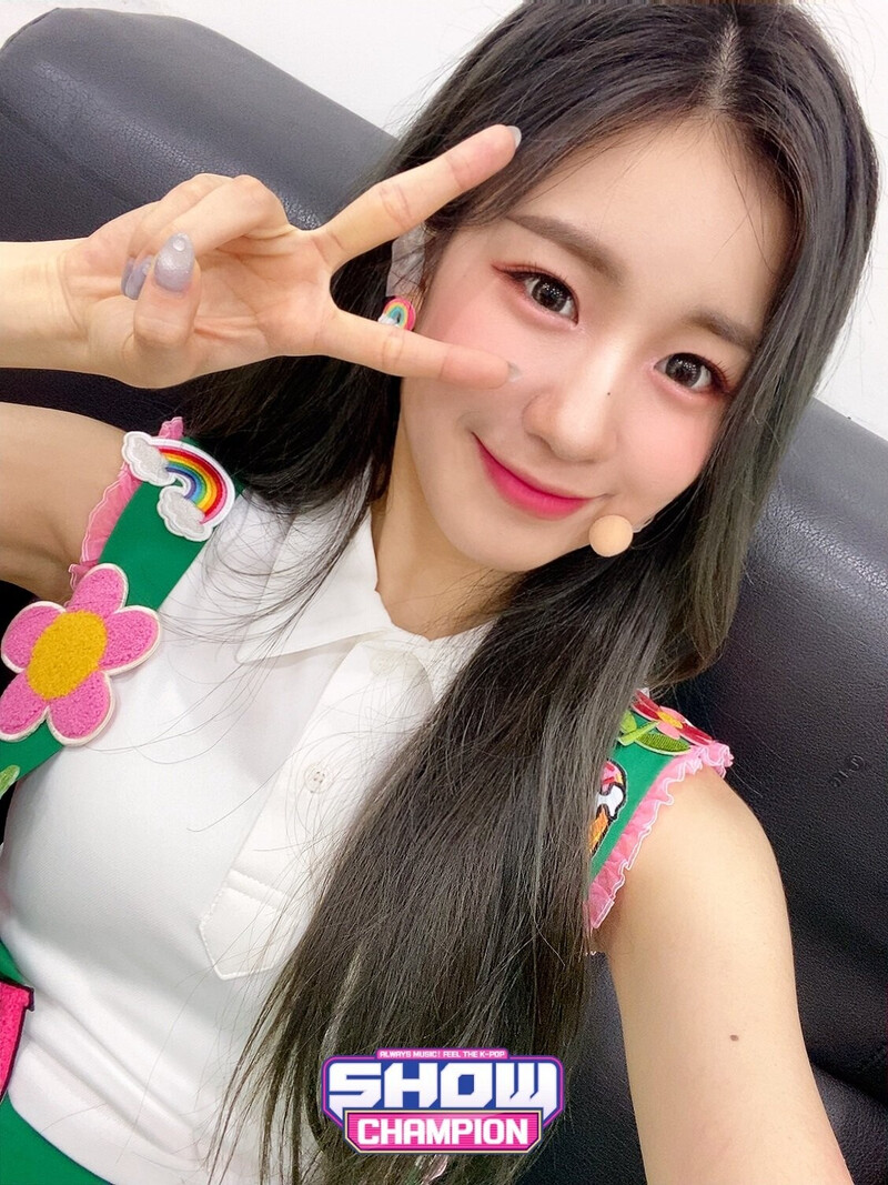 210721 WOOAH sns update - 'Pandora' promotions at Show Champion documents 12