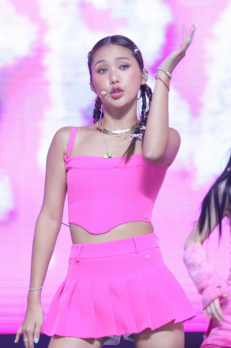 230802 OH MY GIRL Mimi - 'Celebrate' at Show Champion documents 2