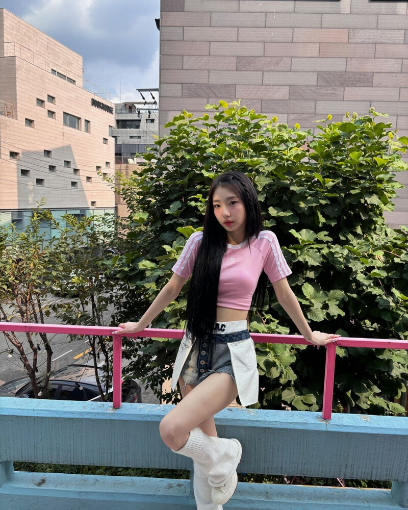 240907 - YeoJin Instagram Update documents 10