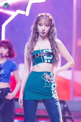 240905 LE SSERAFIM Sakura - 'CRAZY' + '1-800-hot-n-fun' at M COUNTDOWN