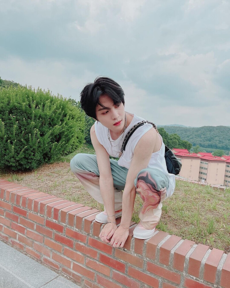 220724 WAYV Yang Yang Instagram Update documents 3