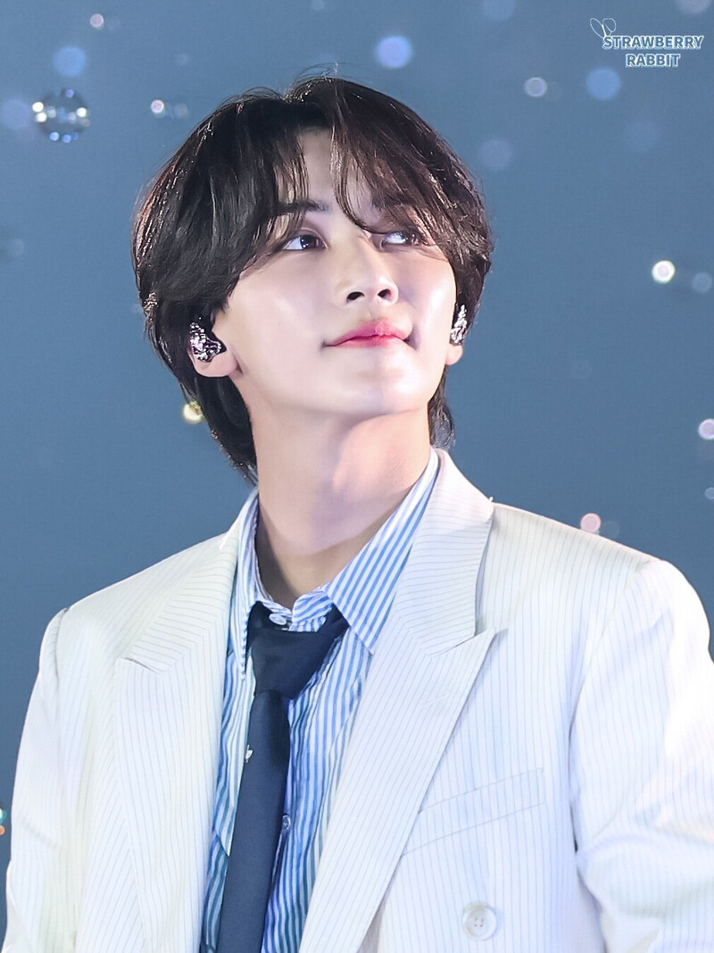 231210 SEVENTEEN Jeonghan - 'FOLLOW' Concert Osaka, Japan documents 8