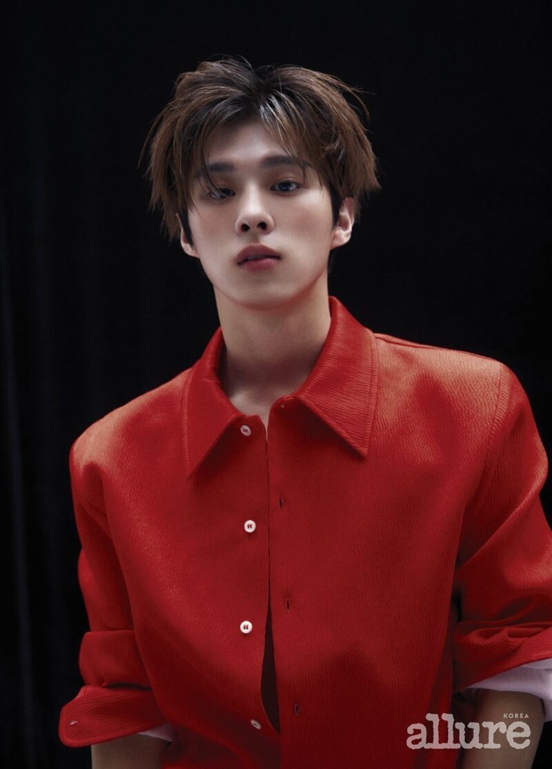 KIM WOOSEOK for ALLURE Korea May Issue 2022 documents 1