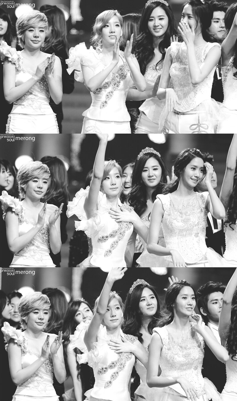 111230 Girls' Generation at KBS Song Festival documents 2