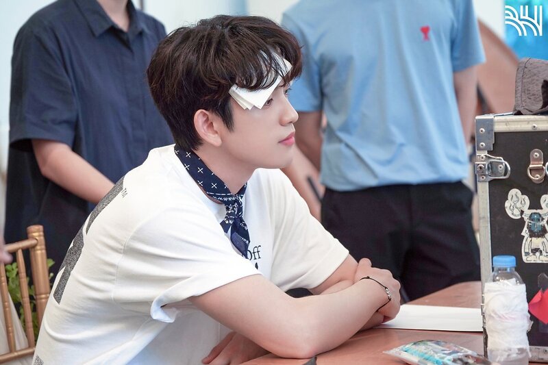 210608 BH ENT. NAVER POST- JINYOUNG 'DIVE' Behind-the-Scenes documents 20