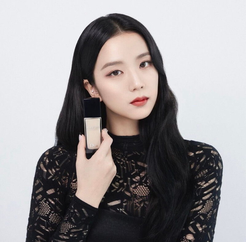 220517 DIOR Beauty IG Update-  DIOR F/W 22 Fashion Show Behind The Scenes With JISOO documents 2