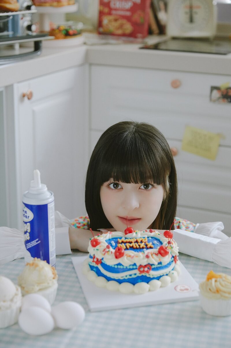 220601 NMIXX Twitter Update - Lily 100th Day Anniversary Photos documents 2